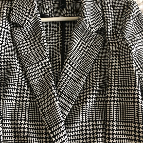 🐼 New Forever 21 Plaided Jacket in Black & White 🐼 - Picture 4 of 10